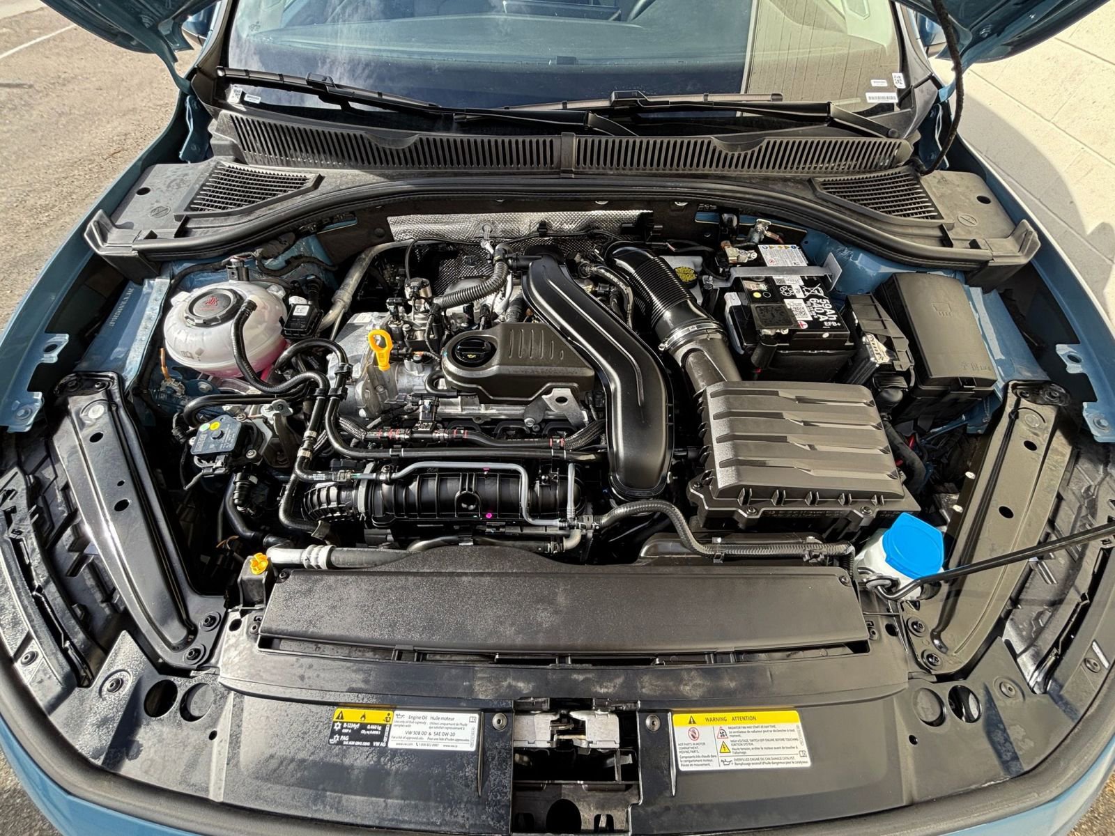 Used 2025 Volkswagen Jetta SE image 32