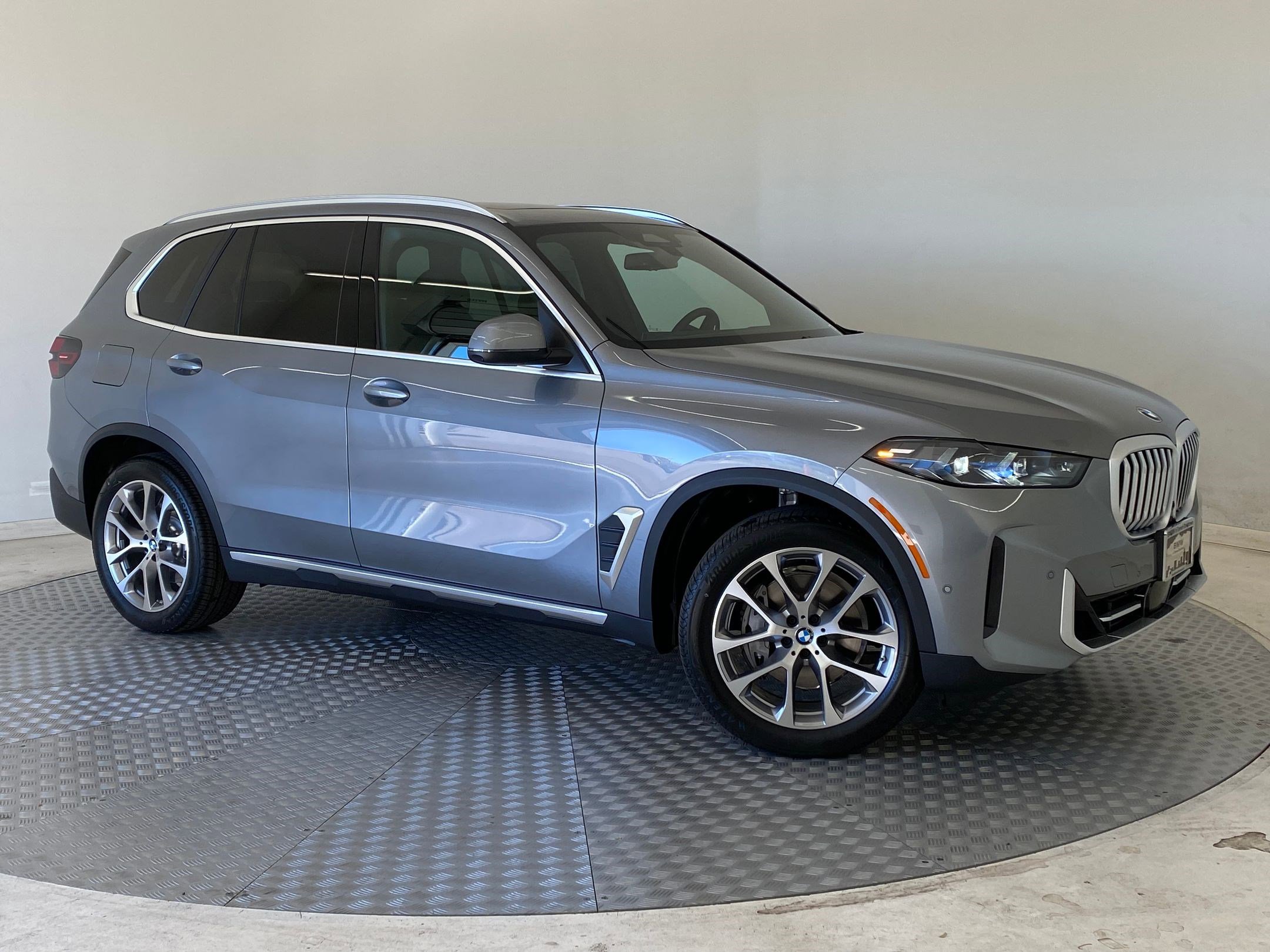 Used 2026 BMW X5 xDrive40i w/ Premium Package image 6