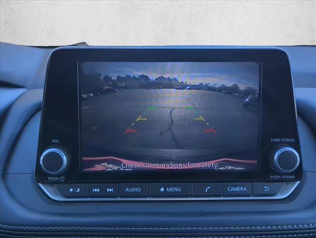 Used 2023 Nissan Rogue SV image 18