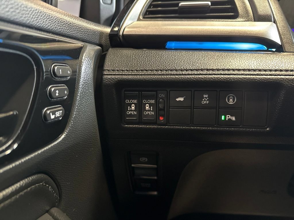 Certified 2023 Honda Odyssey Touring image 18