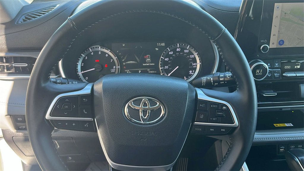Used 2023 Toyota Highlander XLE image 36