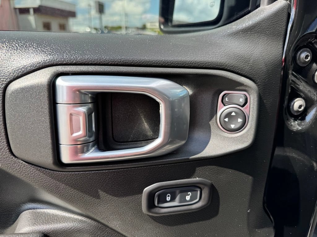 Used 2022 Jeep Wrangler Unlimited Sport AWD/4WD image 13