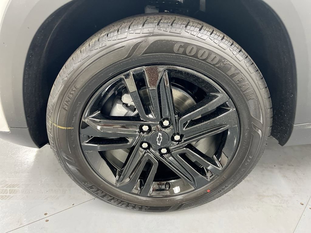Used 2025 Chevrolet Trax ACTIV w/ Driver Confidence Package FWD image 25