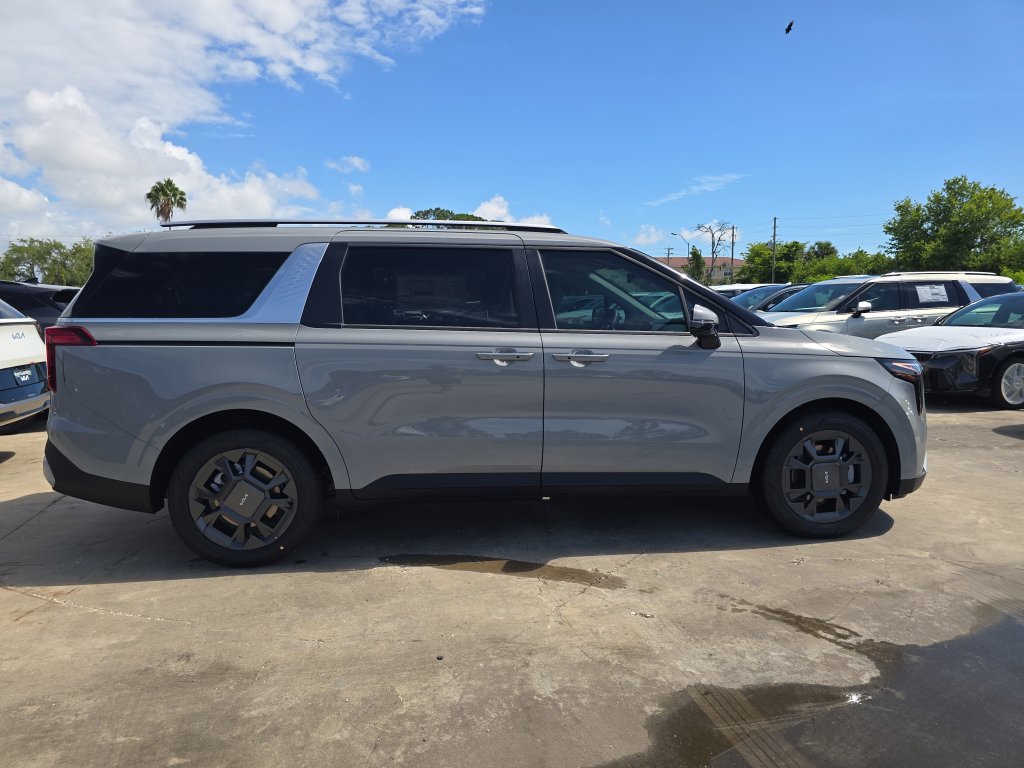 New 2026 Kia Carnival EX FWD image 9