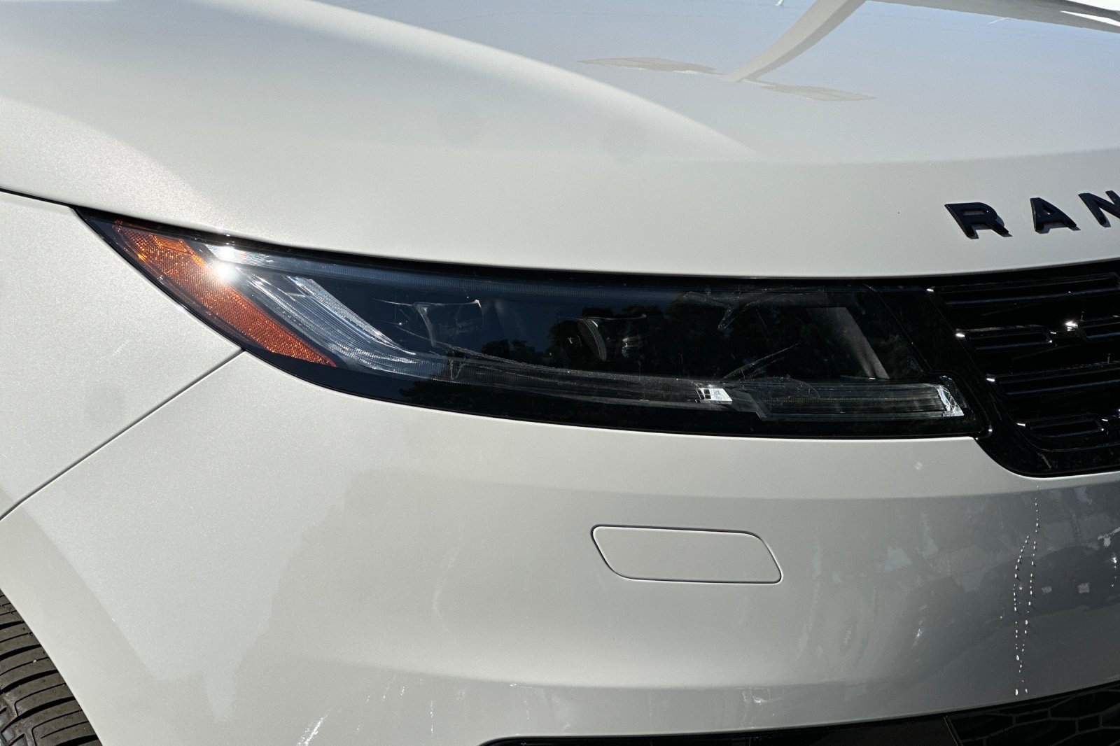 New 2026 Land Rover Range Rover Sport SE AWD/4WD image 11
