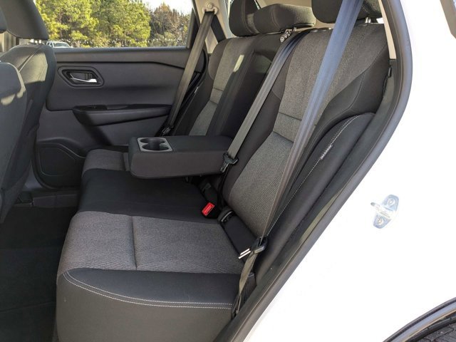 Certified 2024 Nissan Rogue SV image 16