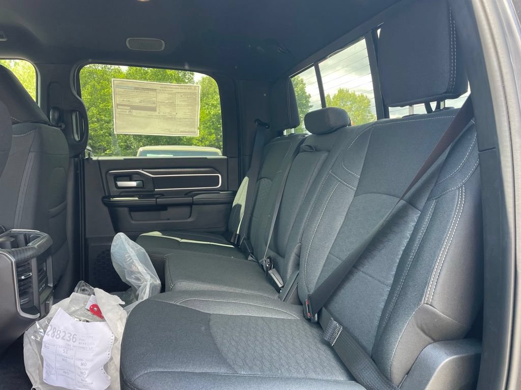 New 2026 RAM 2500 Big Horn AWD/4WD image 4