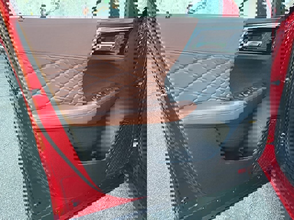New 2025 Mitsubishi Outlander SEL image 30