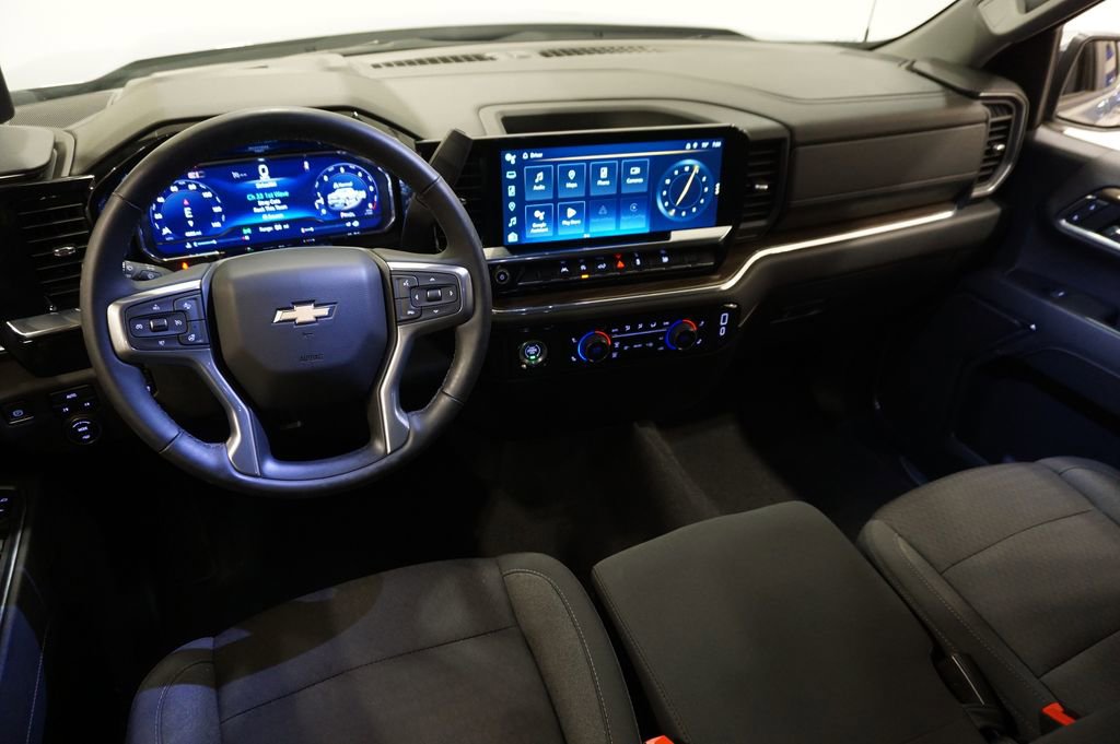 Used 2024 Chevrolet Silverado 1500 LT image 13