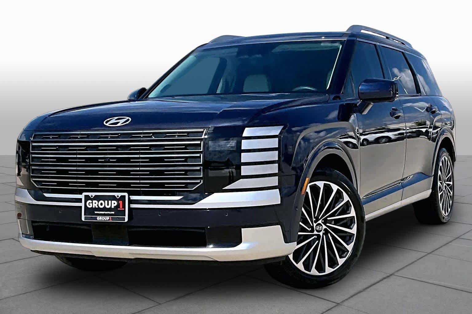 Certified 2026 Hyundai Palisade Calligraphy FWD image 2