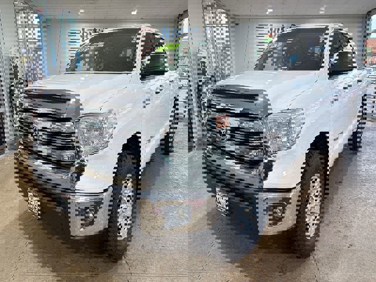 Used 2017 Toyota Tundra SR5 image 6