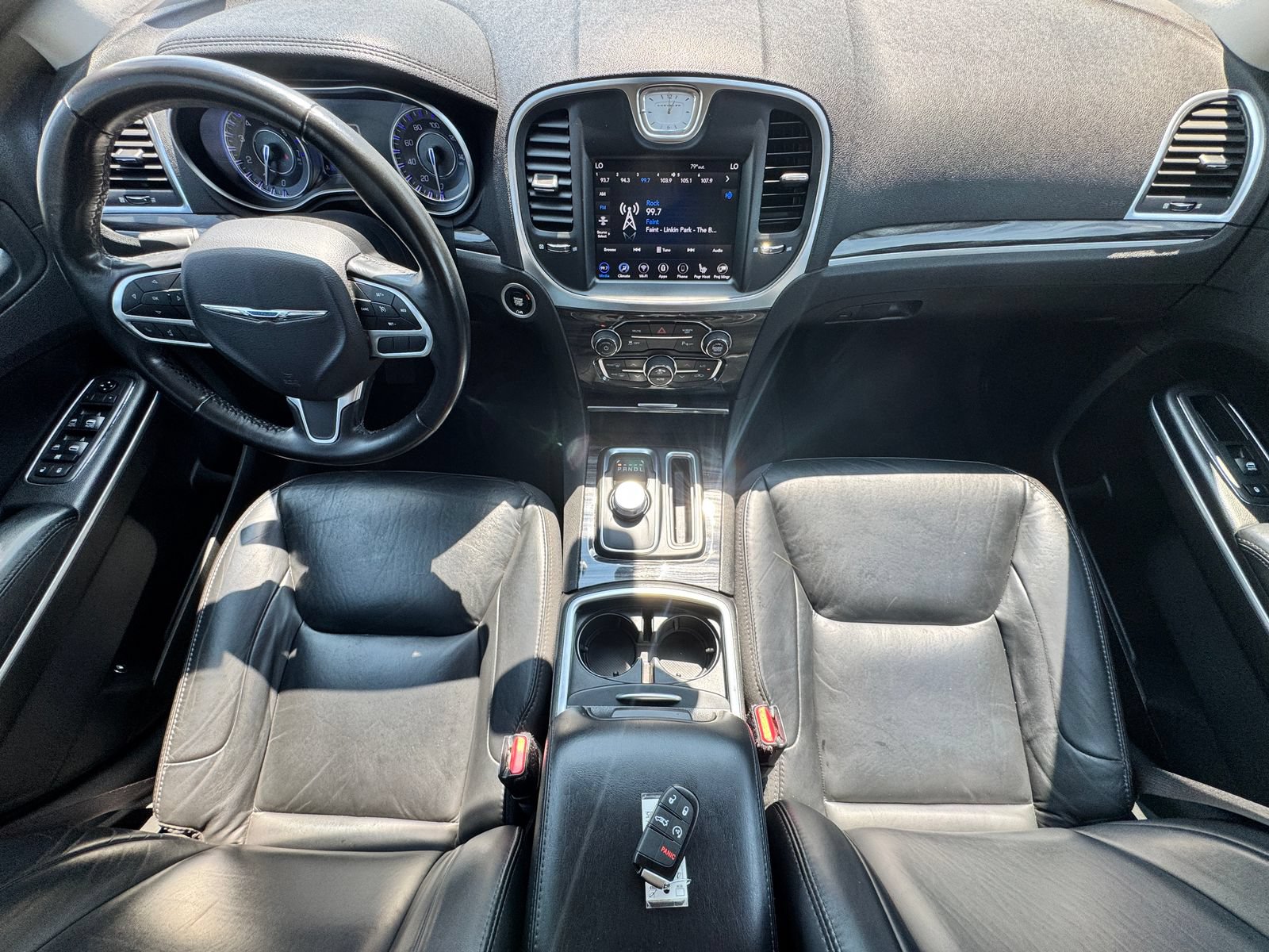 Used 2021 Chrysler 300 Touring L AWD/4WD image 2