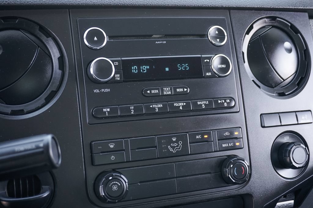 Used 2016 Ford F650 2WD Regular Cab Super Duty image 38