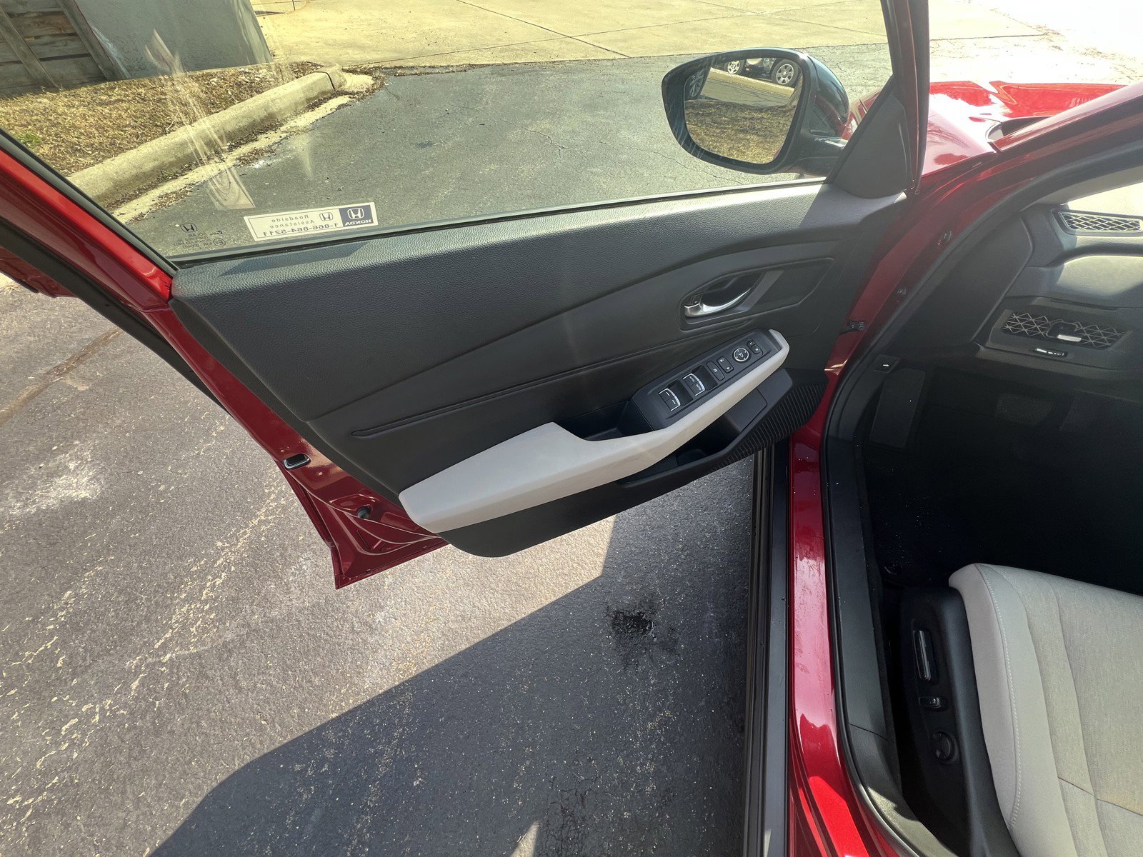 Used 2025 Honda Accord SE image 14