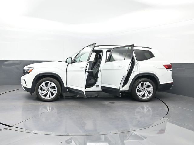 Used 2021 Volkswagen Atlas SE w/ Towing Package FWD image 32