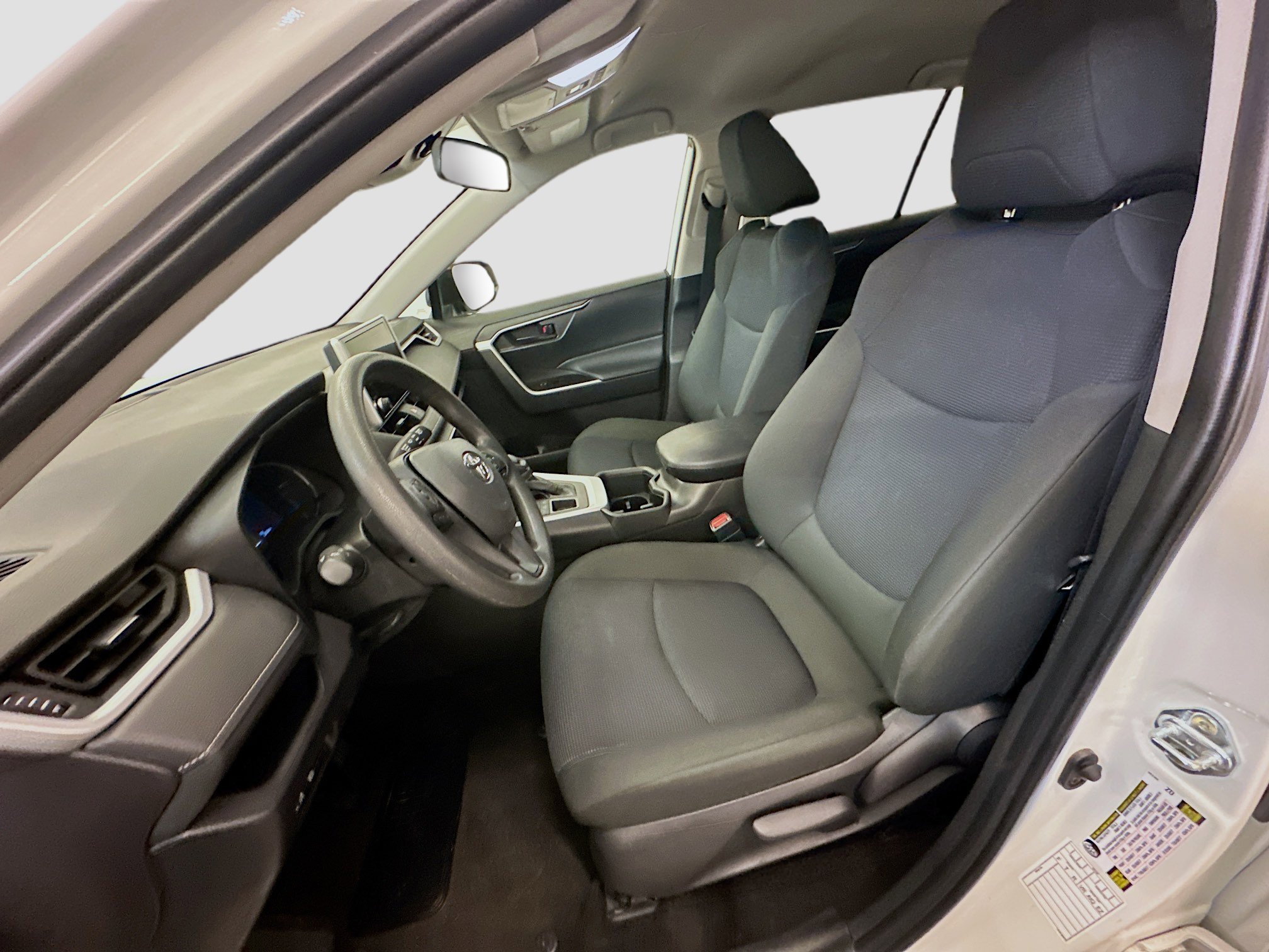 Used 2025 Toyota RAV4 LE image 13