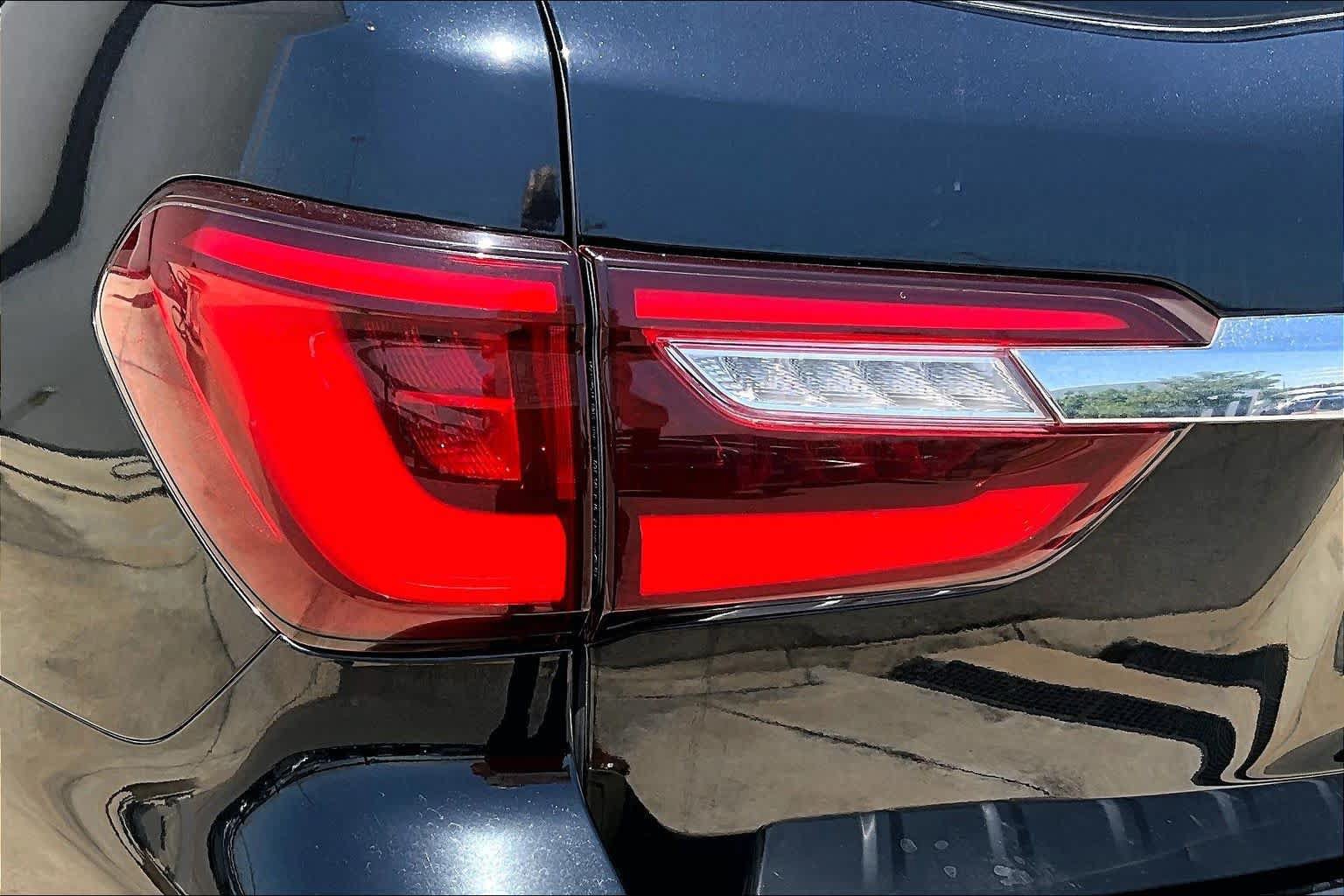 Used 2019 INFINITI QX80 Luxe w/ Proassist Package RWD image 29