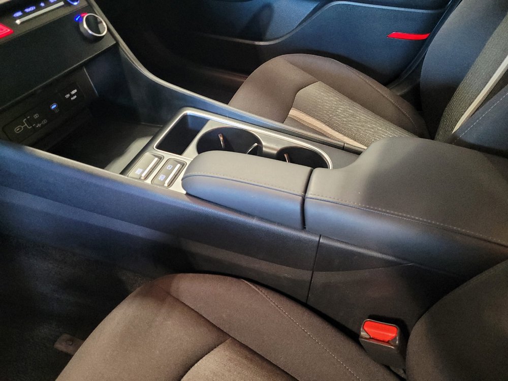 Used 2025 Hyundai Sonata SEL FWD image 26