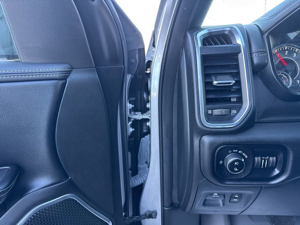 Used 2025 RAM 1500 Laramie w/ Sport Appearance Package image 12