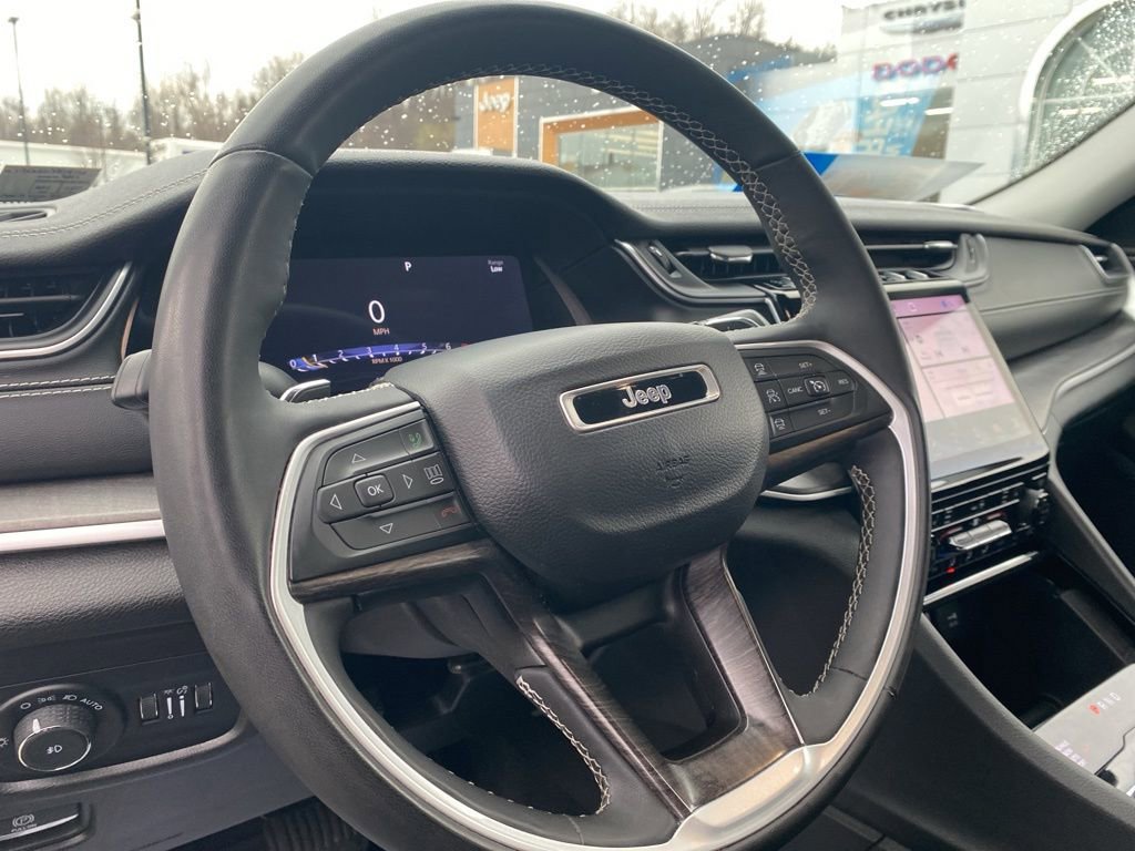 Used 2023 Jeep Grand Cherokee L Limited image 26