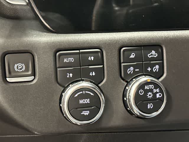 Used 2023 GMC Sierra 1500 SLT AWD/4WD image 19
