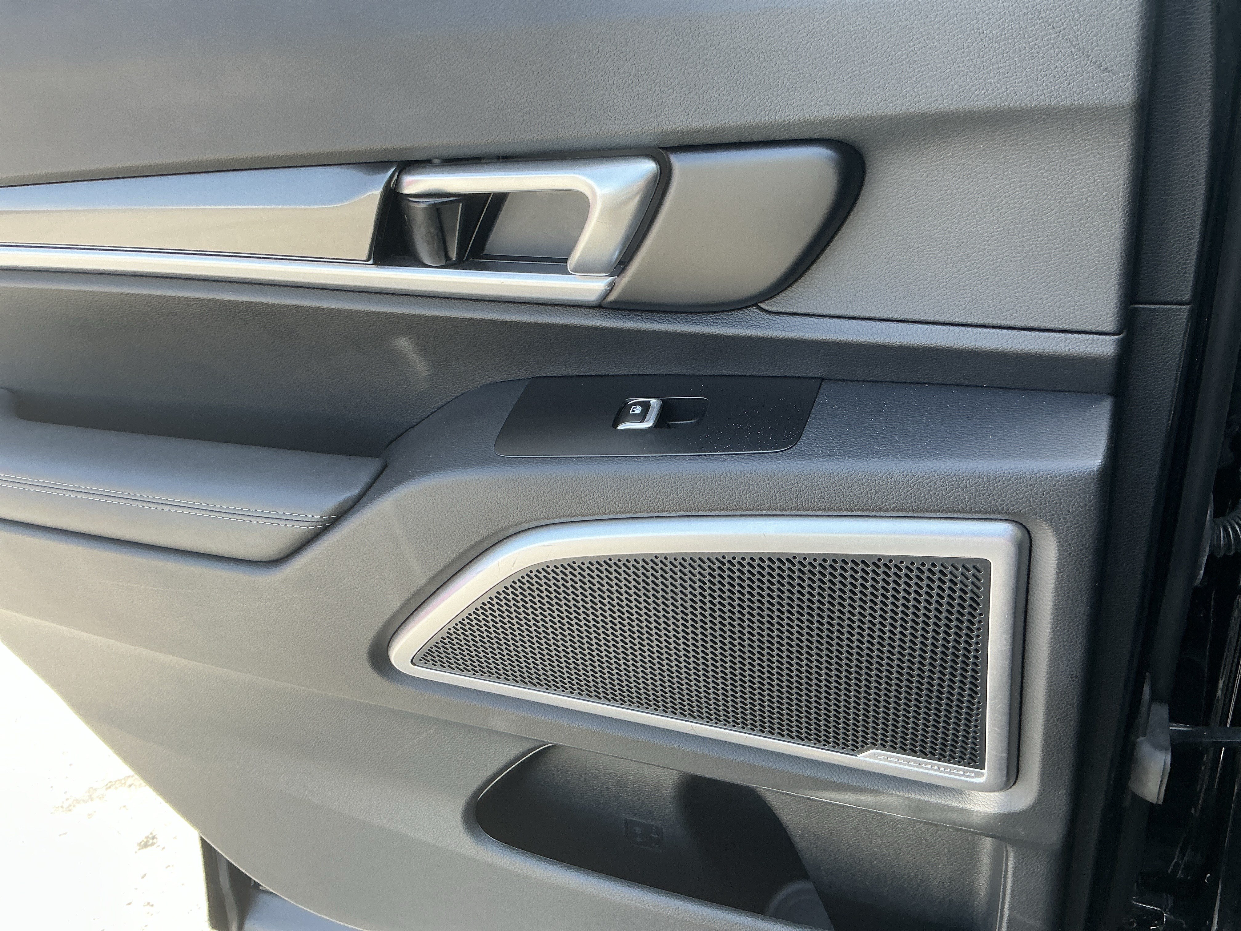 Certified 2024 Kia Telluride LX AWD/4WD image 12