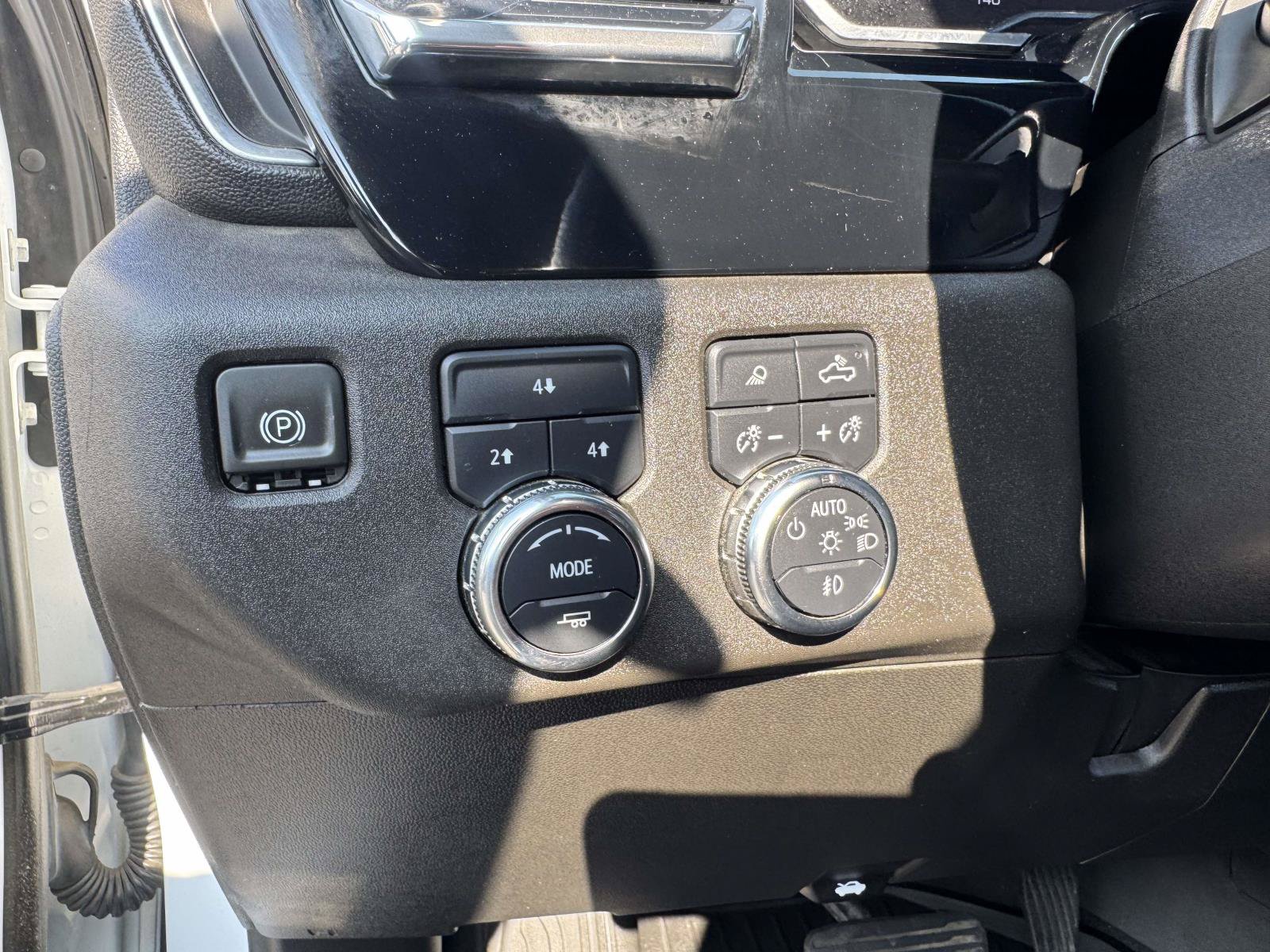 Used 2024 GMC Sierra 3500 SLE w/ SLE Value Package AWD/4WD image 29
