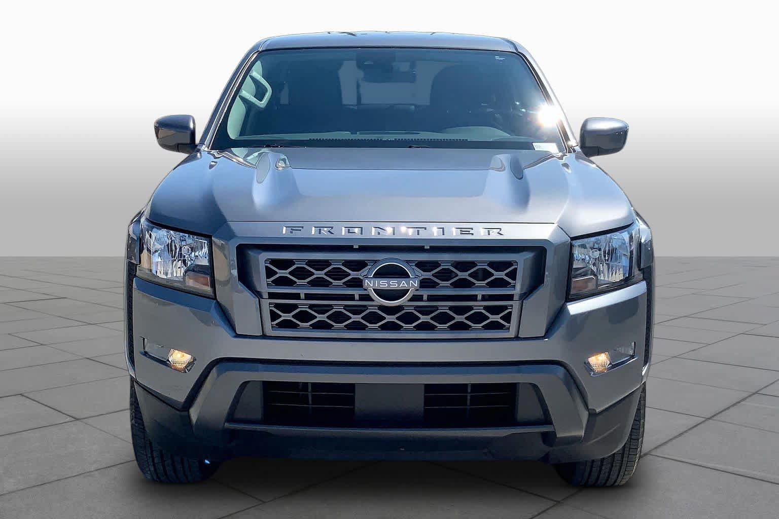 Used 2022 Nissan Frontier SV w/ Technology Package RWD image 4