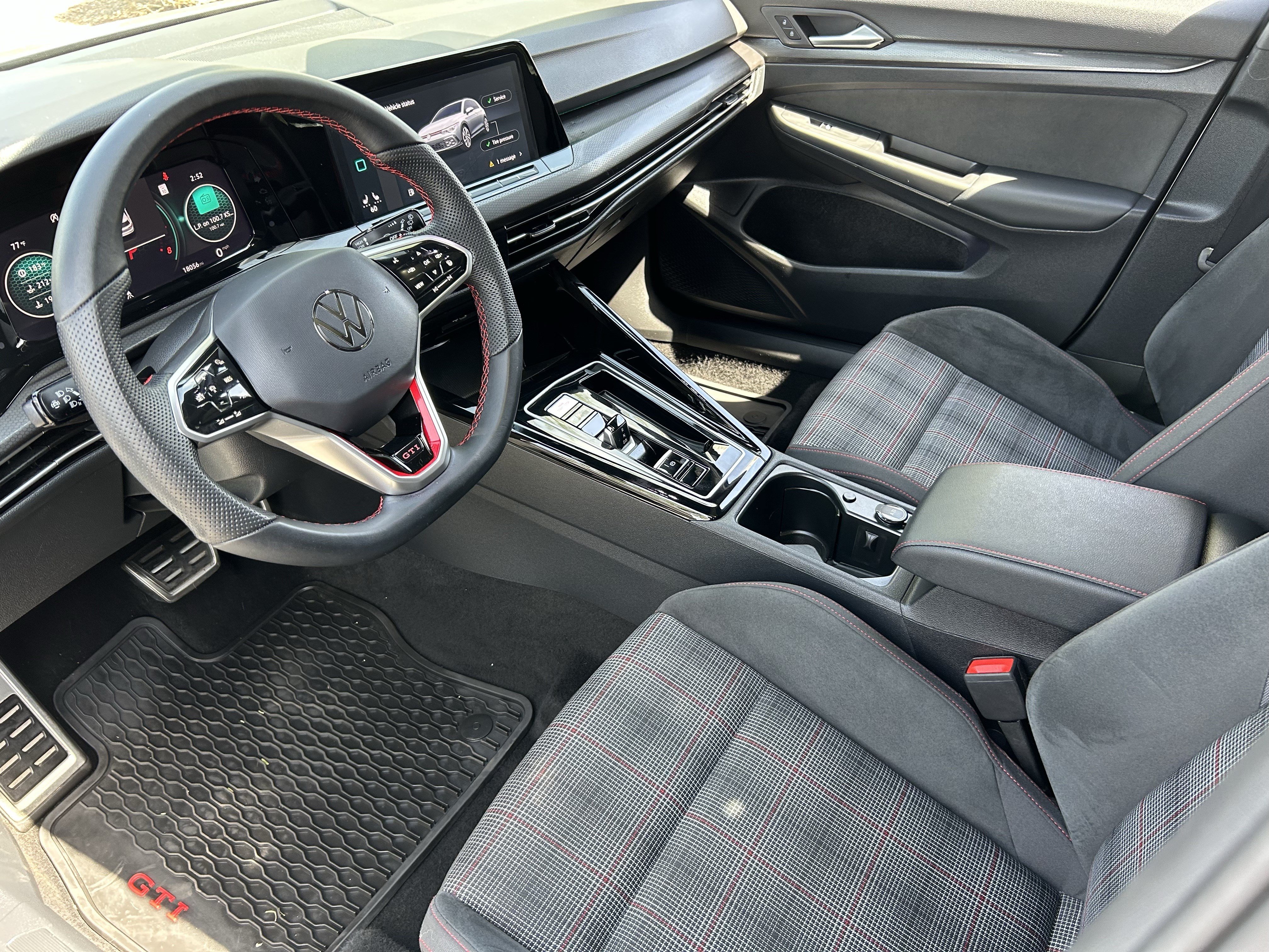 Certified 2024 Volkswagen GTI SE FWD image 16