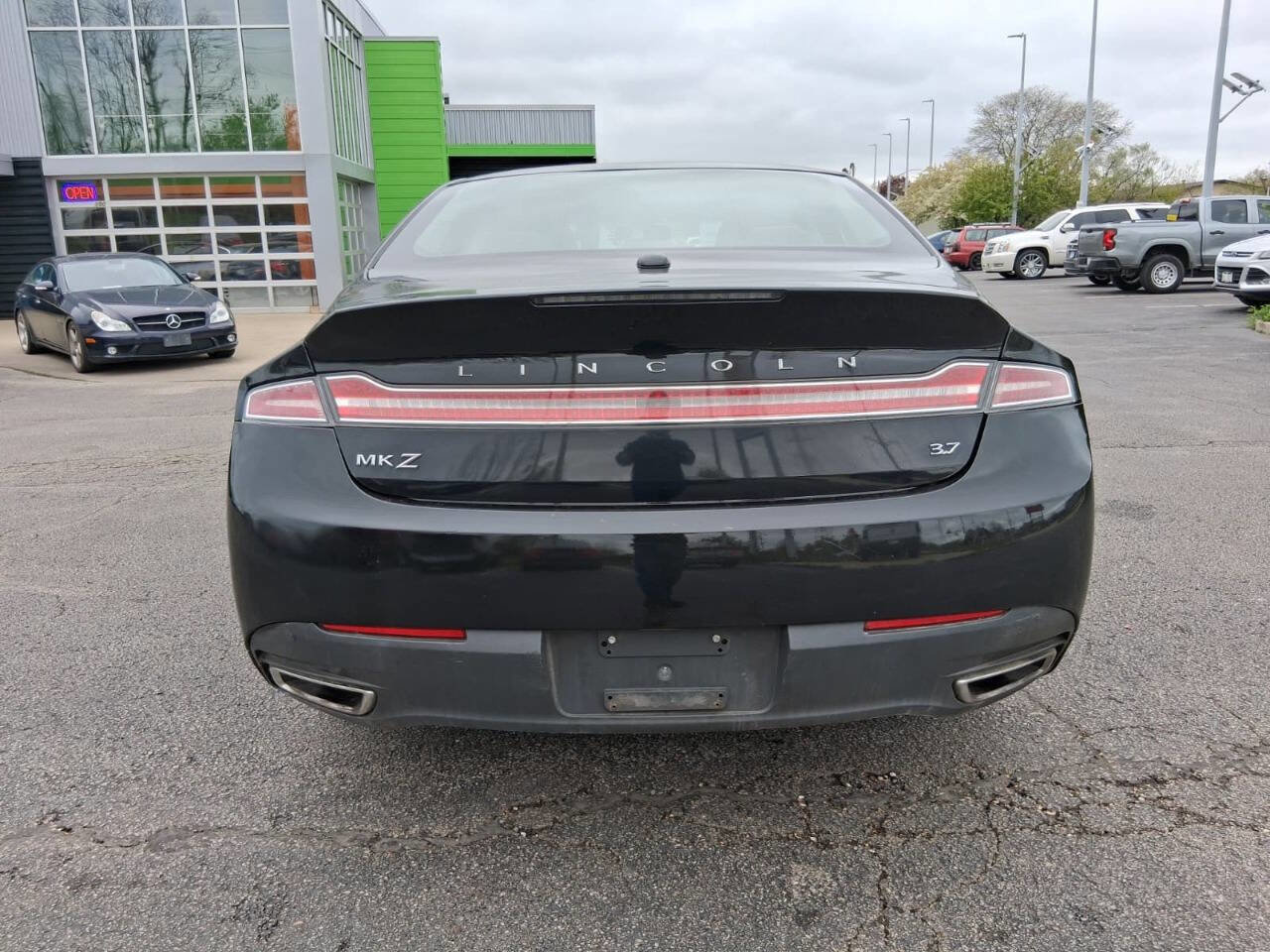Used 2013 Lincoln MKZ FWD image 8