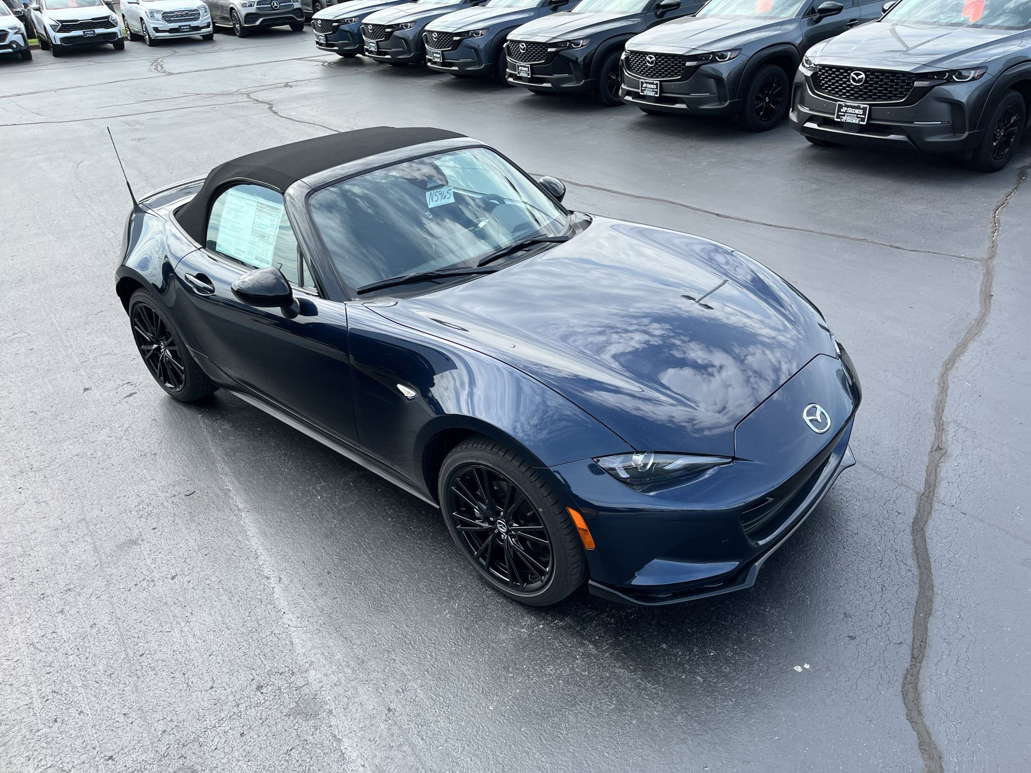 New 2026 MAZDA MX-5 Miata Club w/ Weather Package RWD image 7