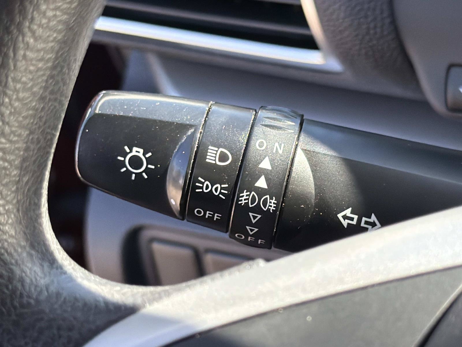Used 2018 Mitsubishi Eclipse Cross LE AWD/4WD image 28