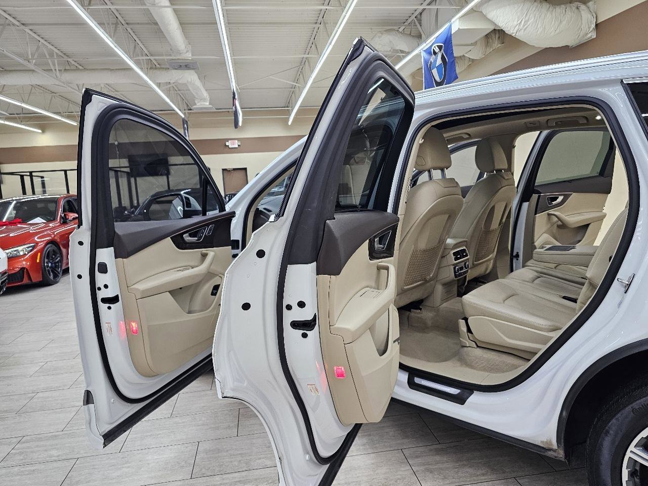 Used 2017 Audi Q7 3.0T Prestige w/ Prestige Package image 16