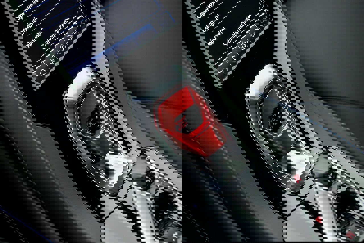 Used 2020 Lamborghini Huracan EVO image 39