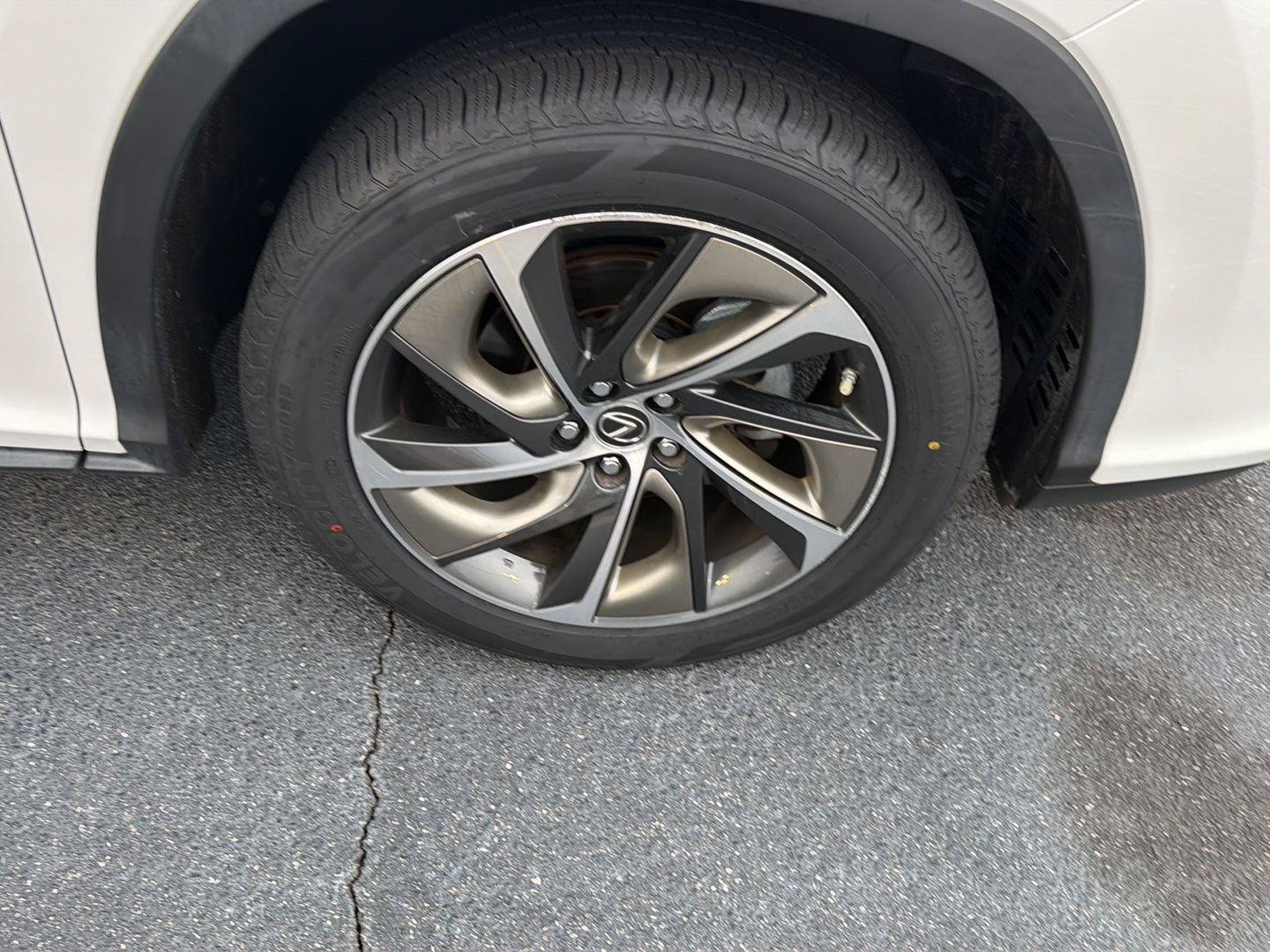 Used 2019 Lexus RX 350L Luxury w/ Cold Area Package (CT) AWD/4WD image 41