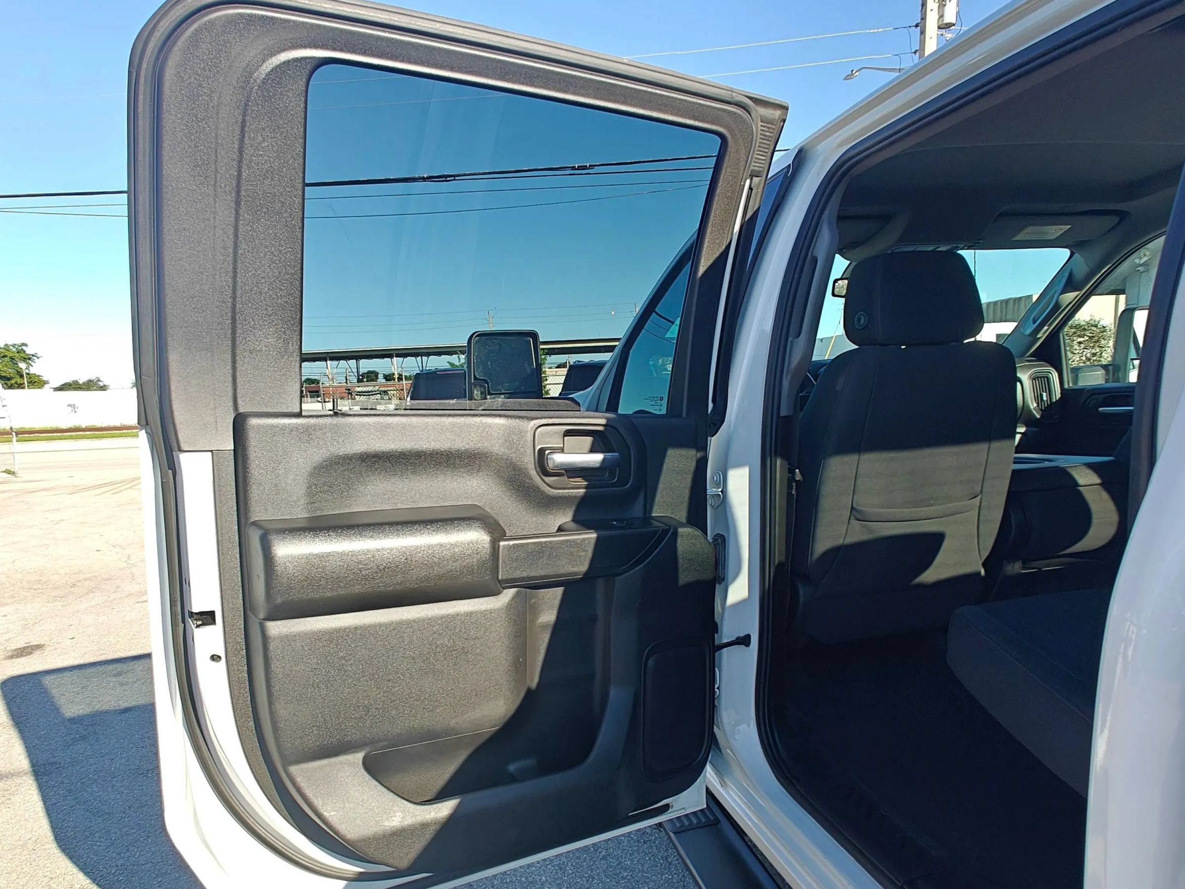 Used 2022 Chevrolet Silverado 2500 Custom w/ Custom Value Package AWD/4WD image 10