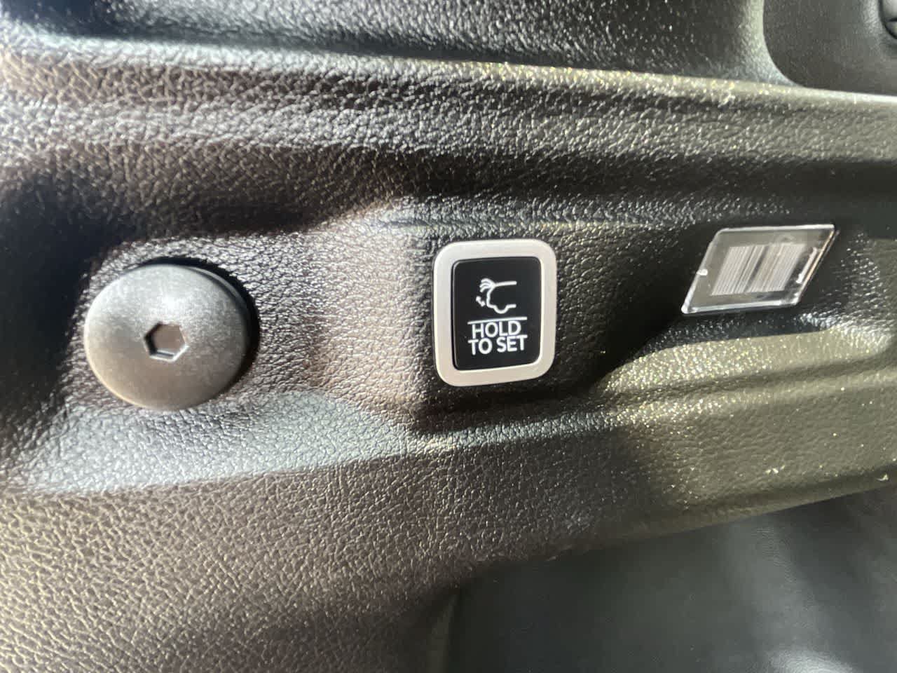 Used 2021 Jeep Grand Cherokee L Limited AWD/4WD image 18