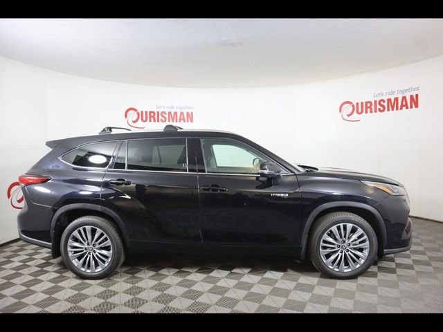 Used 2022 Toyota Highlander Platinum AWD/4WD image 11