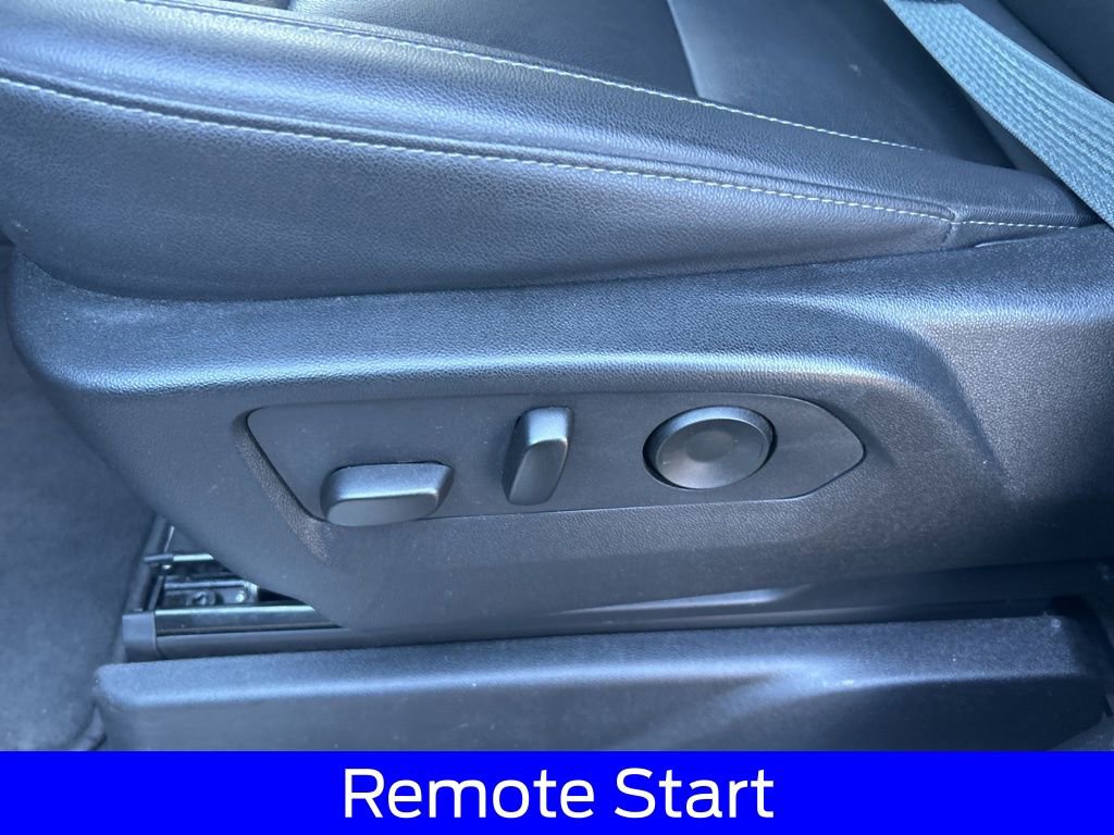 Certified 2025 Chevrolet Suburban Z71 image 10