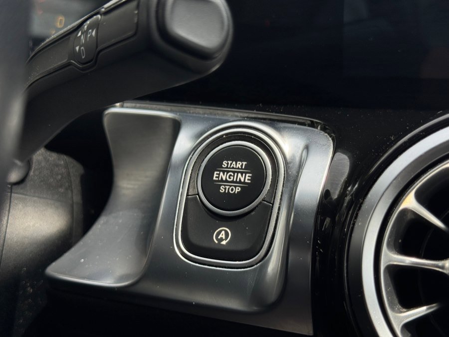 Used 2020 Mercedes-Benz GLB 250 4MATIC image 76