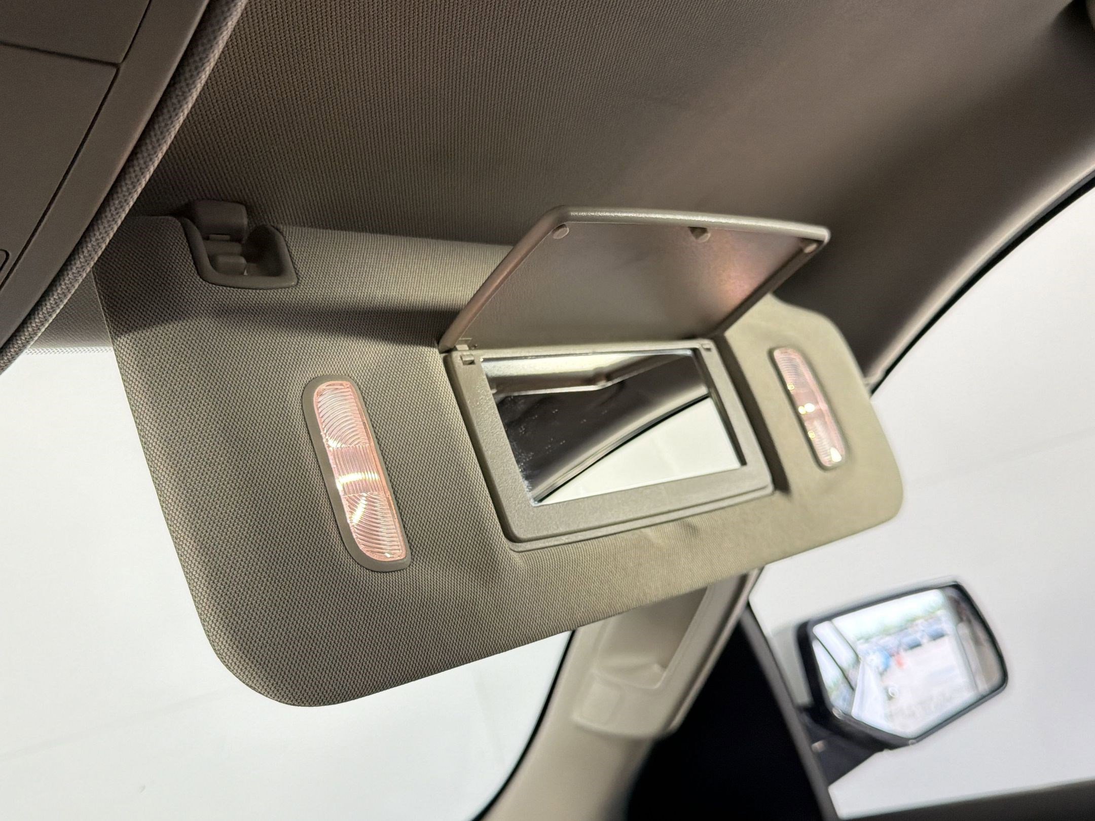 Used 2020 GMC Yukon Denali w/ Denali Premium Package RWD image 29