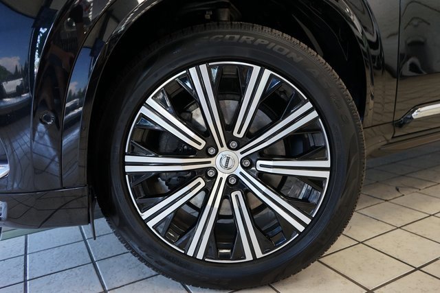 Used 2023 Volvo XC90 B6 Plus image 57