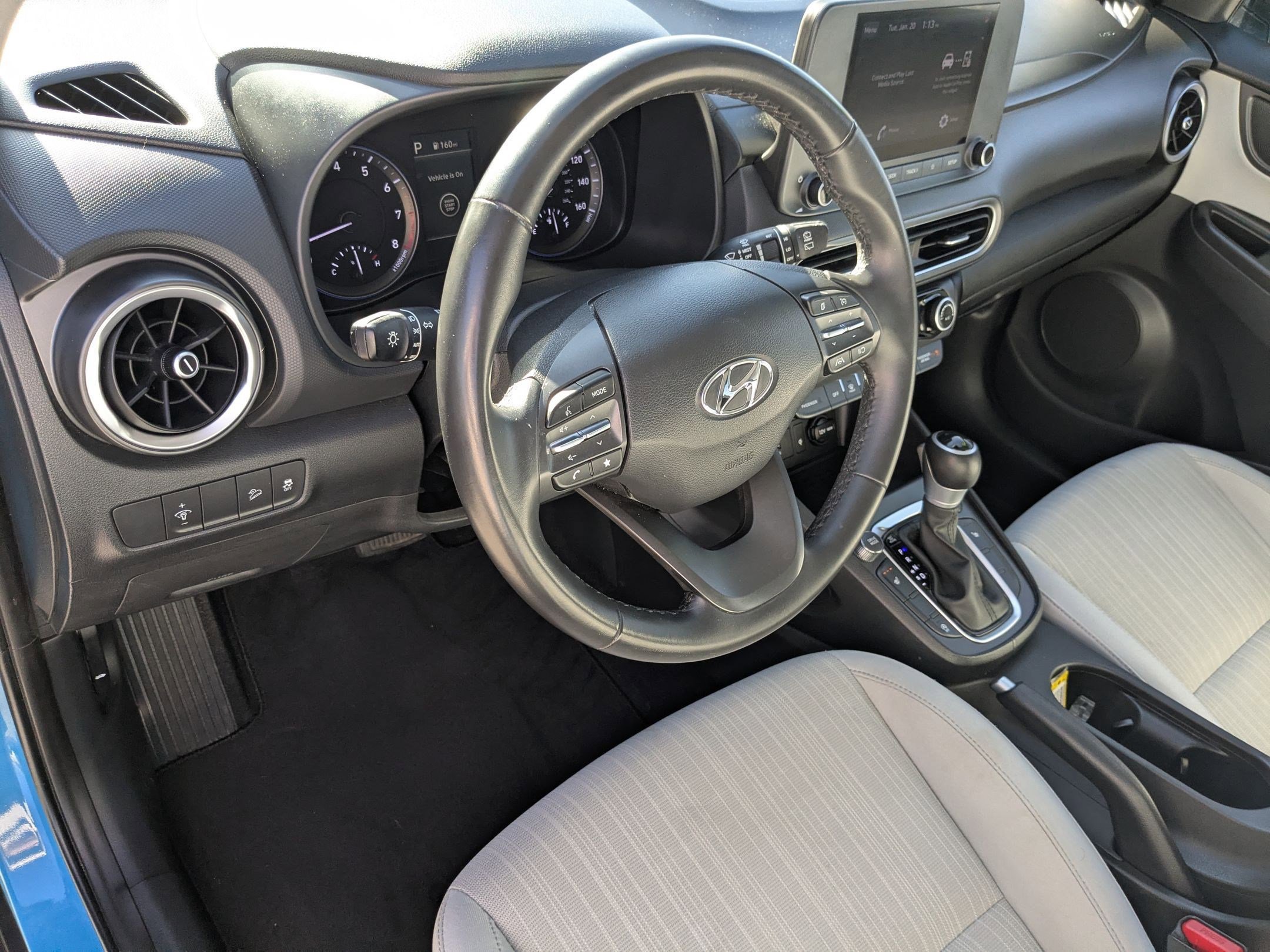 Certified 2022 Hyundai Kona SEL w/ Convenience Package image 17