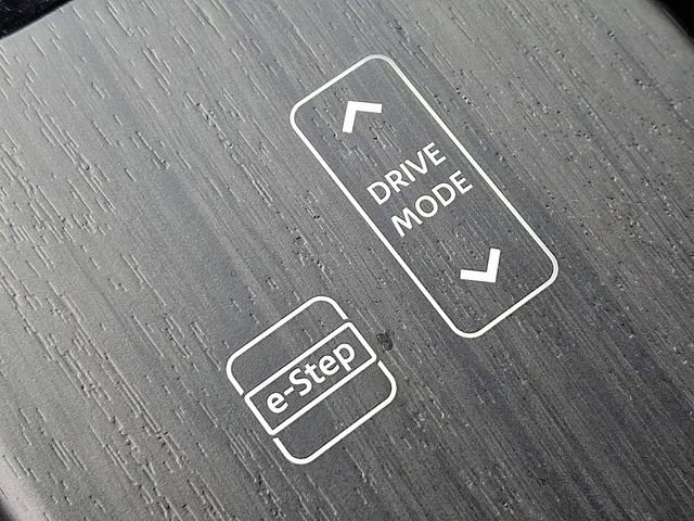 Used 2024 Nissan Ariya FWD image 26