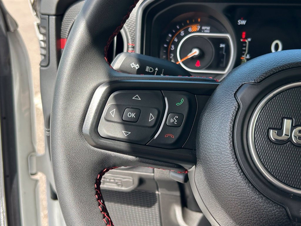 Used 2024 Jeep Wrangler Unlimited Rubicon AWD/4WD image 21