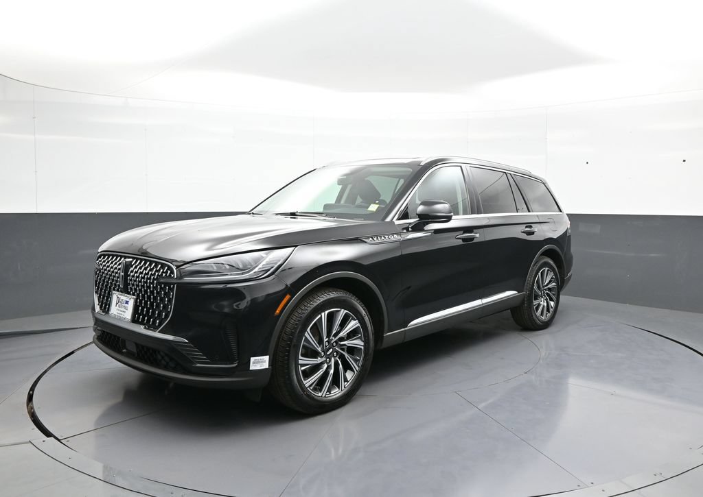Used 2026 Lincoln Aviator AWD image 1