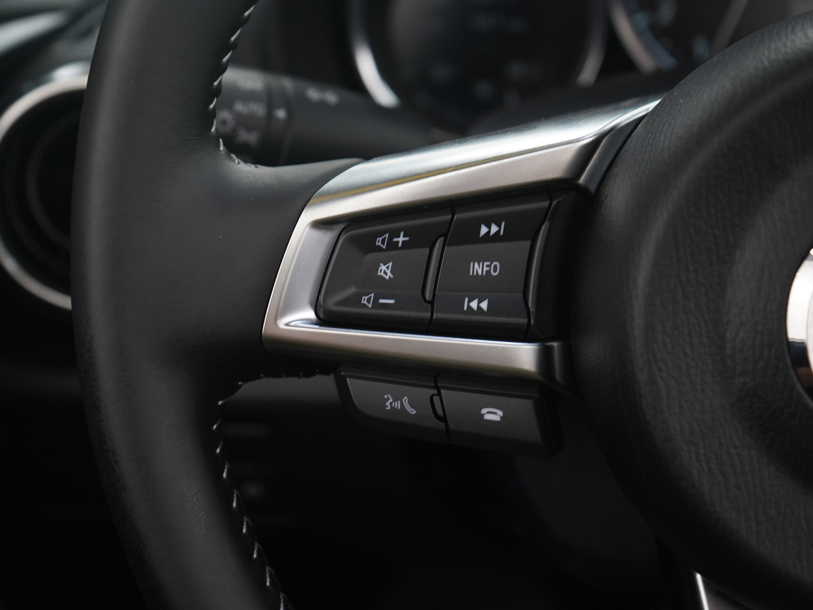 Used 2025 MAZDA MX-5 Miata RF Grand Touring image 22