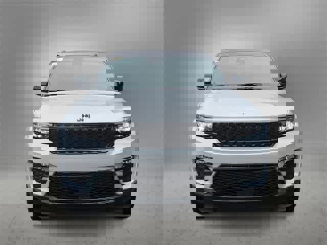 New 2025 Jeep Grand Cherokee Limited image 3
