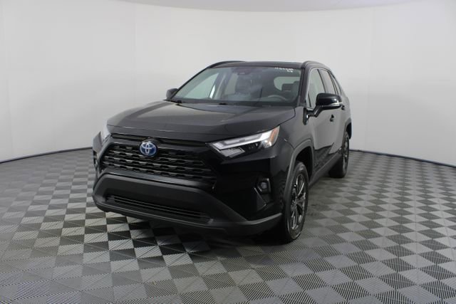 Used 2023 Toyota RAV4 XLE Premium image 24