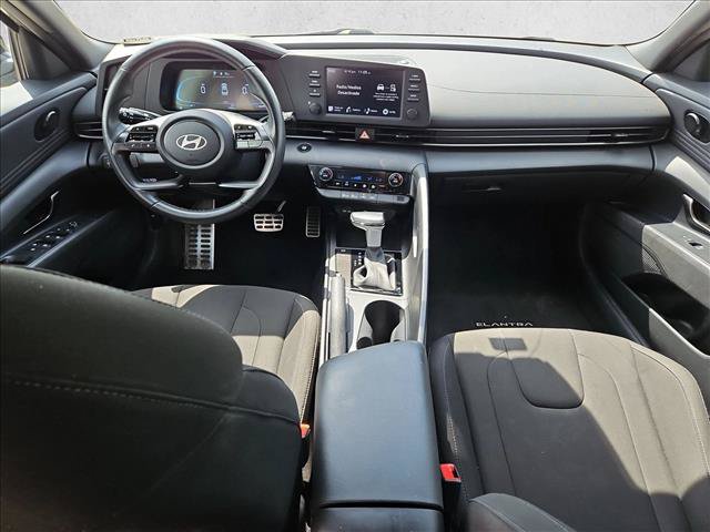 Used 2025 Hyundai Elantra Sport FWD image 16